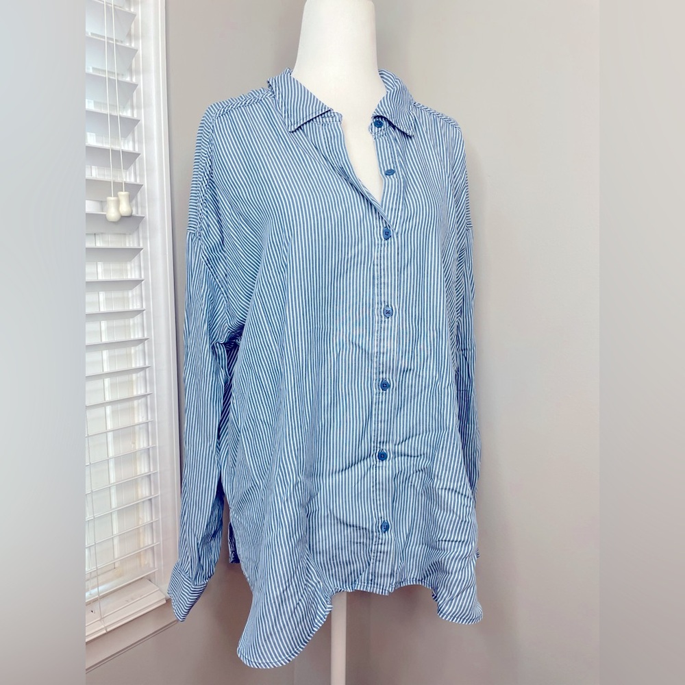 NWT Splendid Blue and White Striped Button-Down Shirt